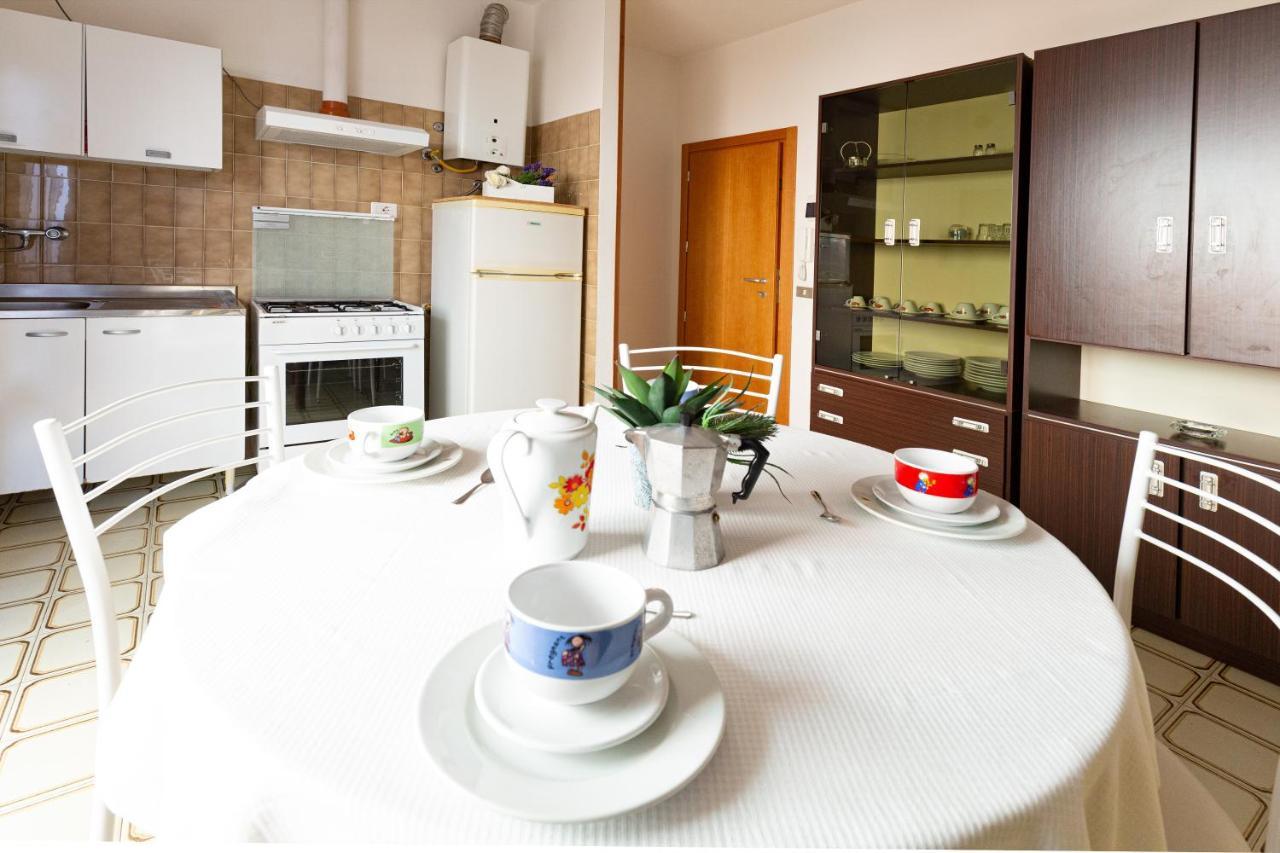 Residence Rainbow Белларія-Іджеа-Марина Екстер'єр фото